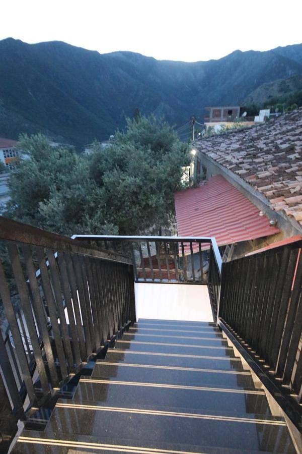 Location de vacances pour 3 personnes, avec vue dans Borsh - 4