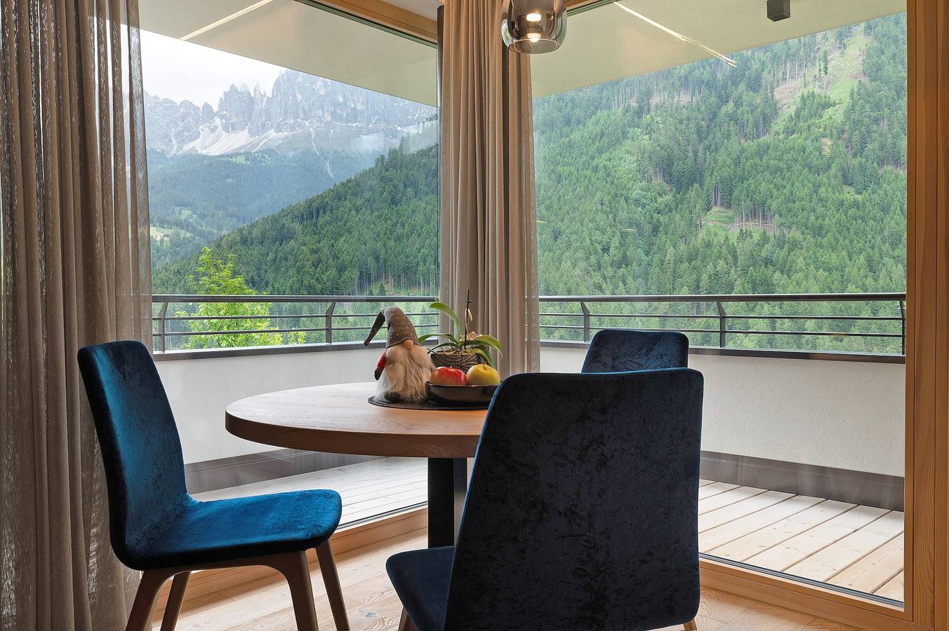 Entire apartment, Apartment 'König Laurin' with Mountain View, Shared Terrace and Wi-Fi in St. Zyprian, Tiers