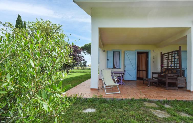 Charmant appartement avec piscine et jardin, à 2 km du centre-ville de Pescia Romana in Montalto di Castro, Province de Viterbo