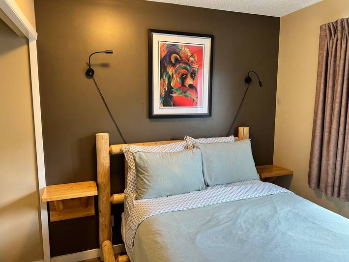 Ganze Wohnung, Mountain View 3-Zimmer-Loft, zu Fuß zum Dt, Kingsize-Kamin in Canmore, Banff-Nationalpark