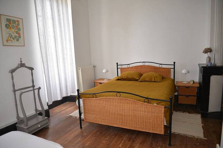 Gîte pour 15 personnes, avec jardin ainsi que piscine et terrasse à Sainte-Gemme - 4