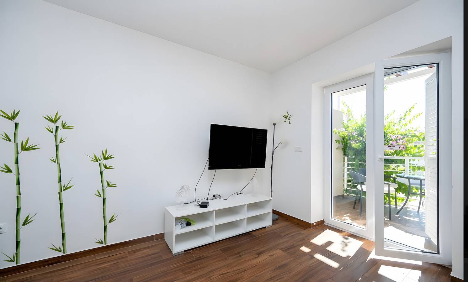 Monolocale intero, Appartamento 'Studio Vukman Novalja' con Balcone, Wi-Fi e Aria Condizionata in Novaglia, Pag