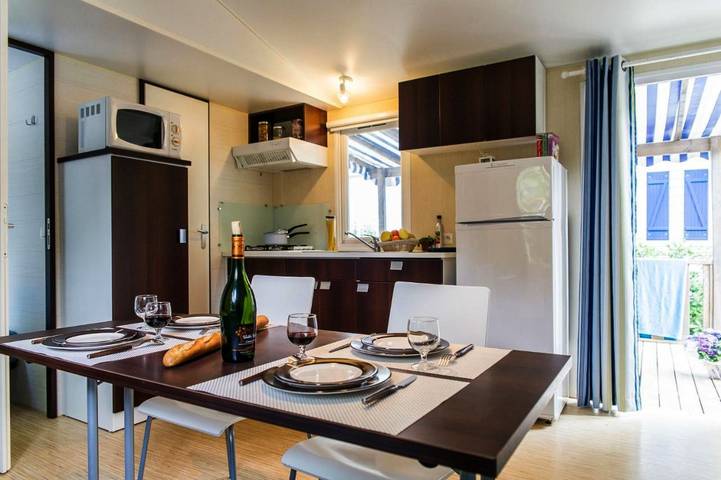 Location de vacances pour 5 personnes, avec terrasse et piscine à Biot - 3