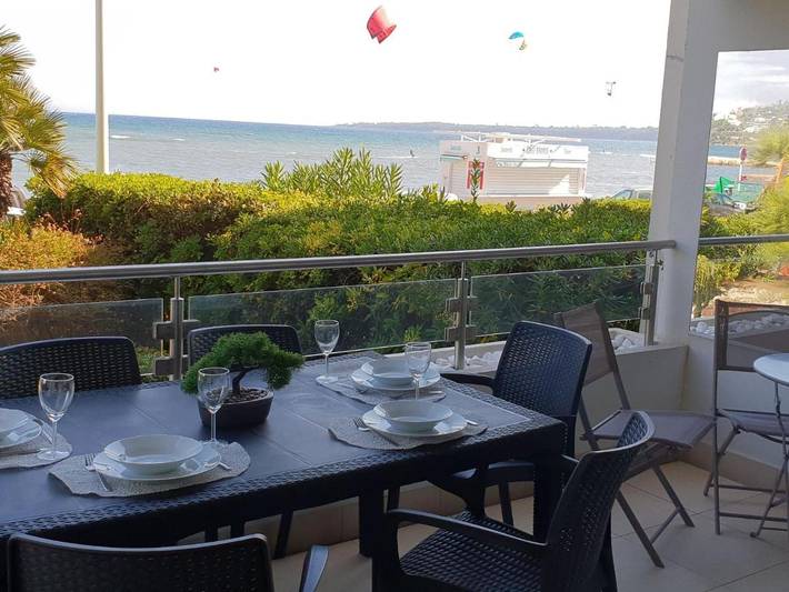 Gîte pour 5 personnes, avec terrasse dans Plage du Palm Beach - 2