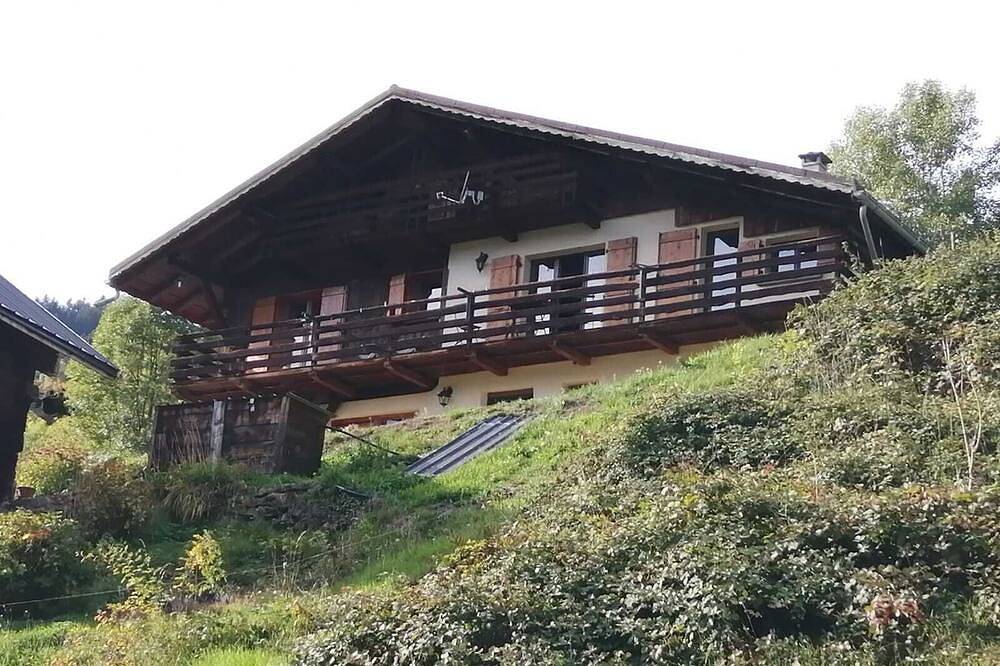 Nice family chalet, close to Les Saisies, Les Contamines, very easy access in Villard-sur-Doron, Albertville en omgeving