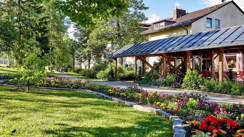 Ferienwohnung für 2 Personen, mit Sauna und Garten in Saulgrub