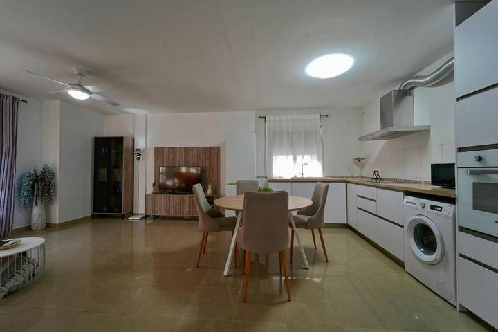 Gîte pour 6 personnes, avec Balcon et Terrasse à Baena - 4