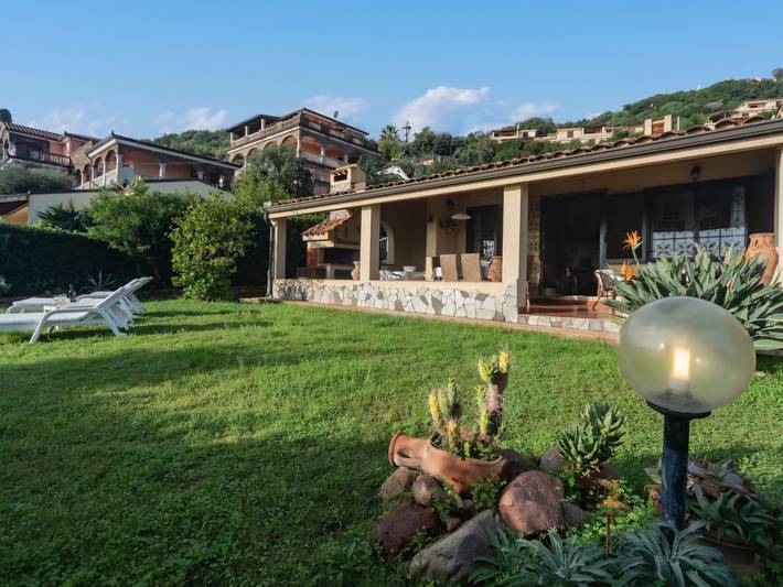 Ferienhaus für 6 Personen, mit Terrasse und Garten