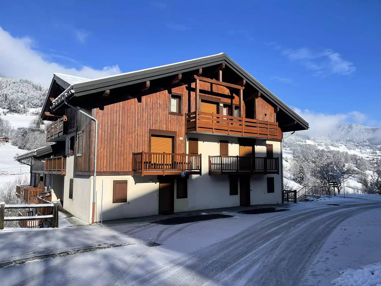 Appartement entier, Appartement cozy au pied des pistes dans une résidence avec piscine in Flumet, Région d'Albertville