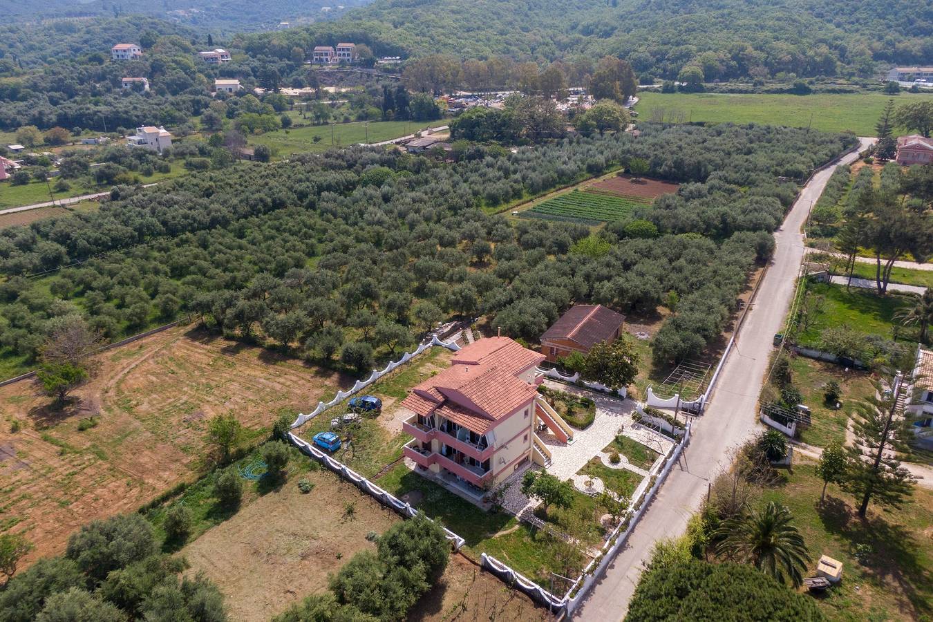 Ολόκληρο το διαμέρισμα, Διαμέρισμα διακοπών για 2 άτομα με κήπο in Παραλία Αλμυρού, Κέρκυρα