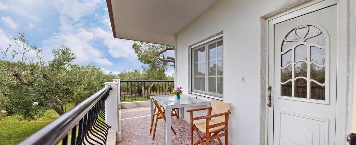 Gîte pour 3 personnes, avec jardin dans Portes - 2