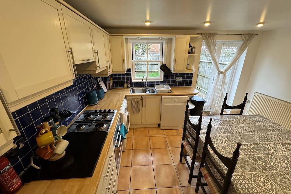 Central Oxford Townhouse with Free Parking & Garden in Oxford, Oxfordshire