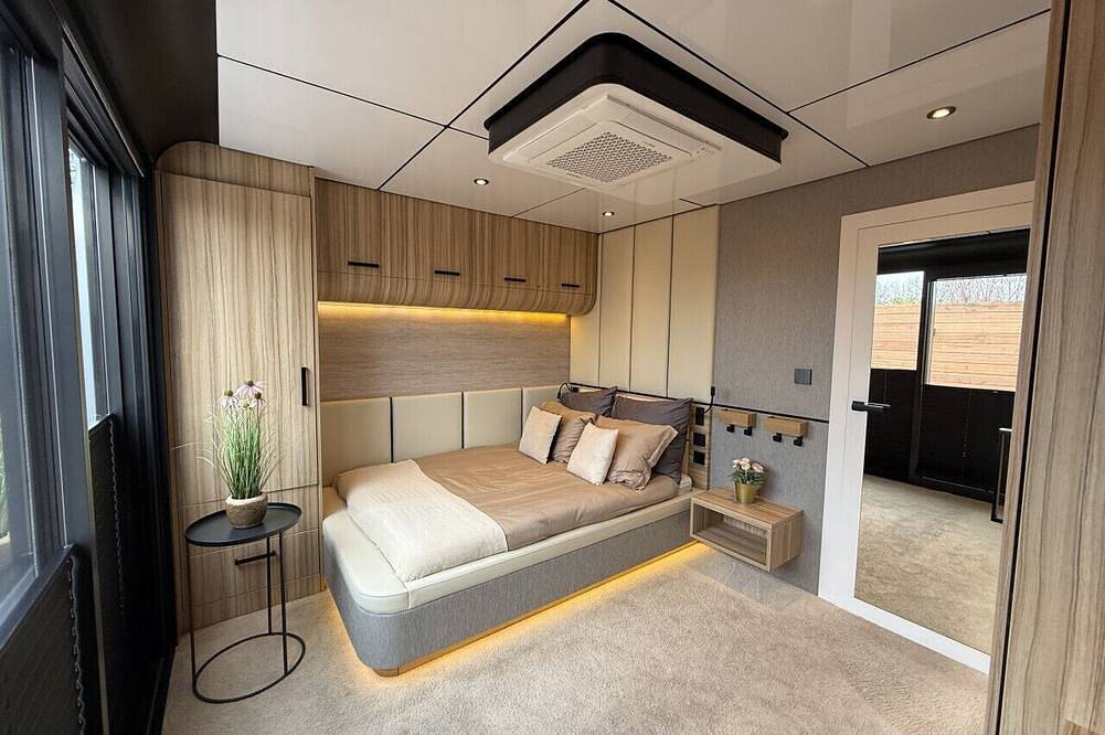 Geheel appartement, Villa Perla Mare - Sauna Experience - On a lake near Amsterdam in Vinkeveen, Groene Hart