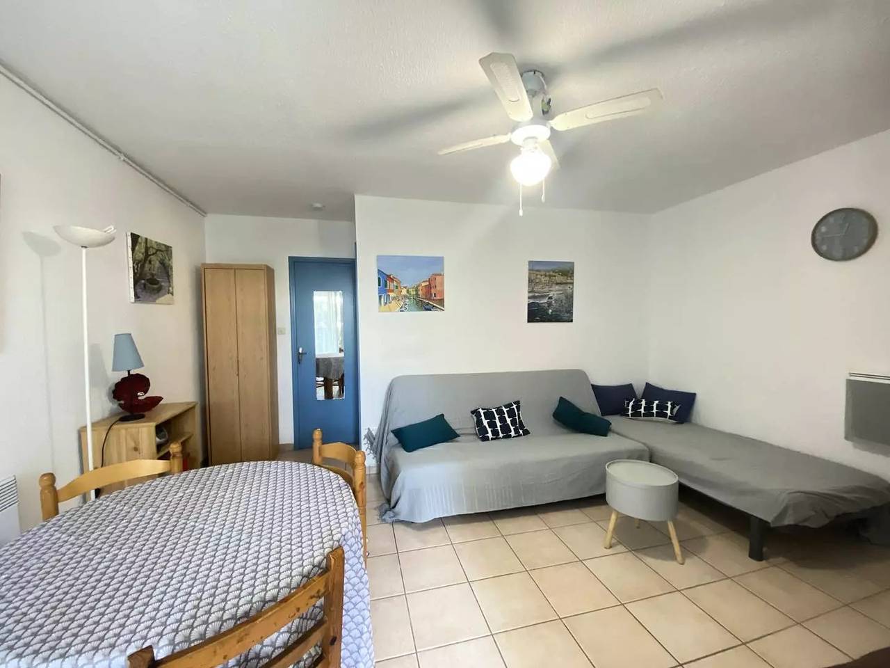 Ganze Wohnung, T2 mit Terrasse und Parkplatz in der Nähe von Meer und Geschäften in Narbonne Plage, Narbonne