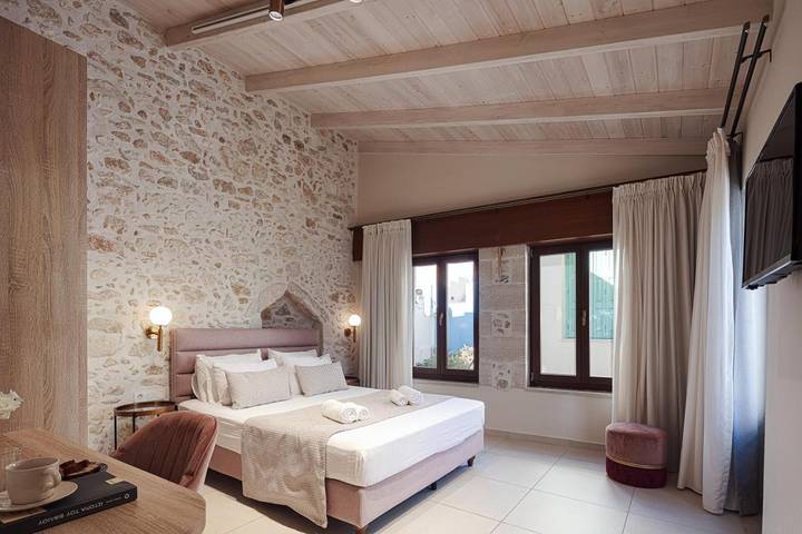 Maison d’hôte pour 4 personnes, avec Balcon ainsi que Terrasse et Jardin à Réthymnon