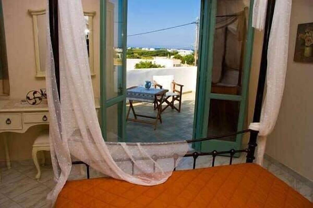 Ganze Wohnung, Skyros Lux Getaway - Poolside Retreat Near The Sea in Skyros