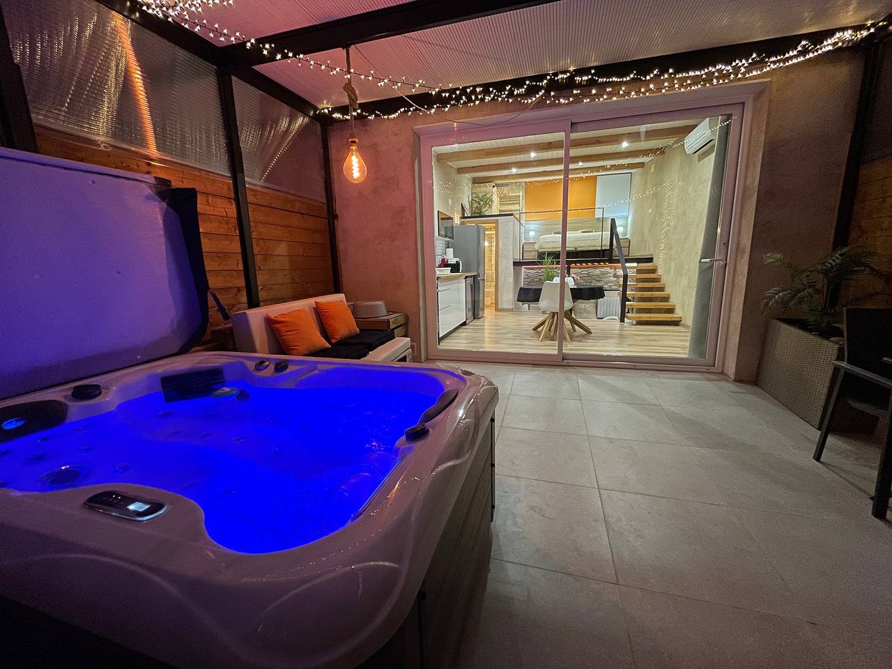 Hel lejlighed, Apartment 'Can Padrosa Mini Loft 1' with Shared Pool, Wi-Fi and Air Conditioning in Riumors, Upper Empordà