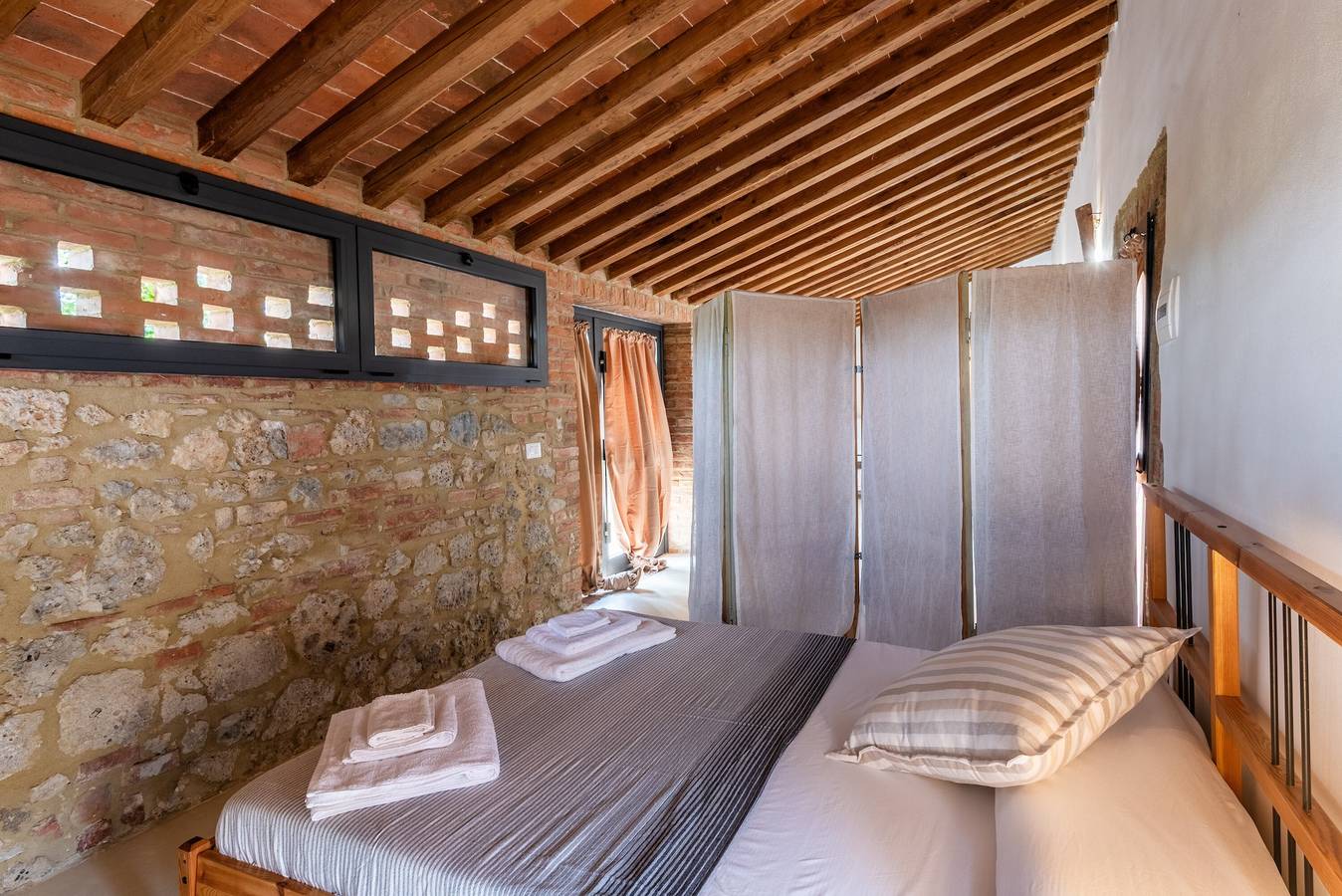 La Rugiada – Farm Stay with View of Siena in Monteroni d'Arbia, Siena Province