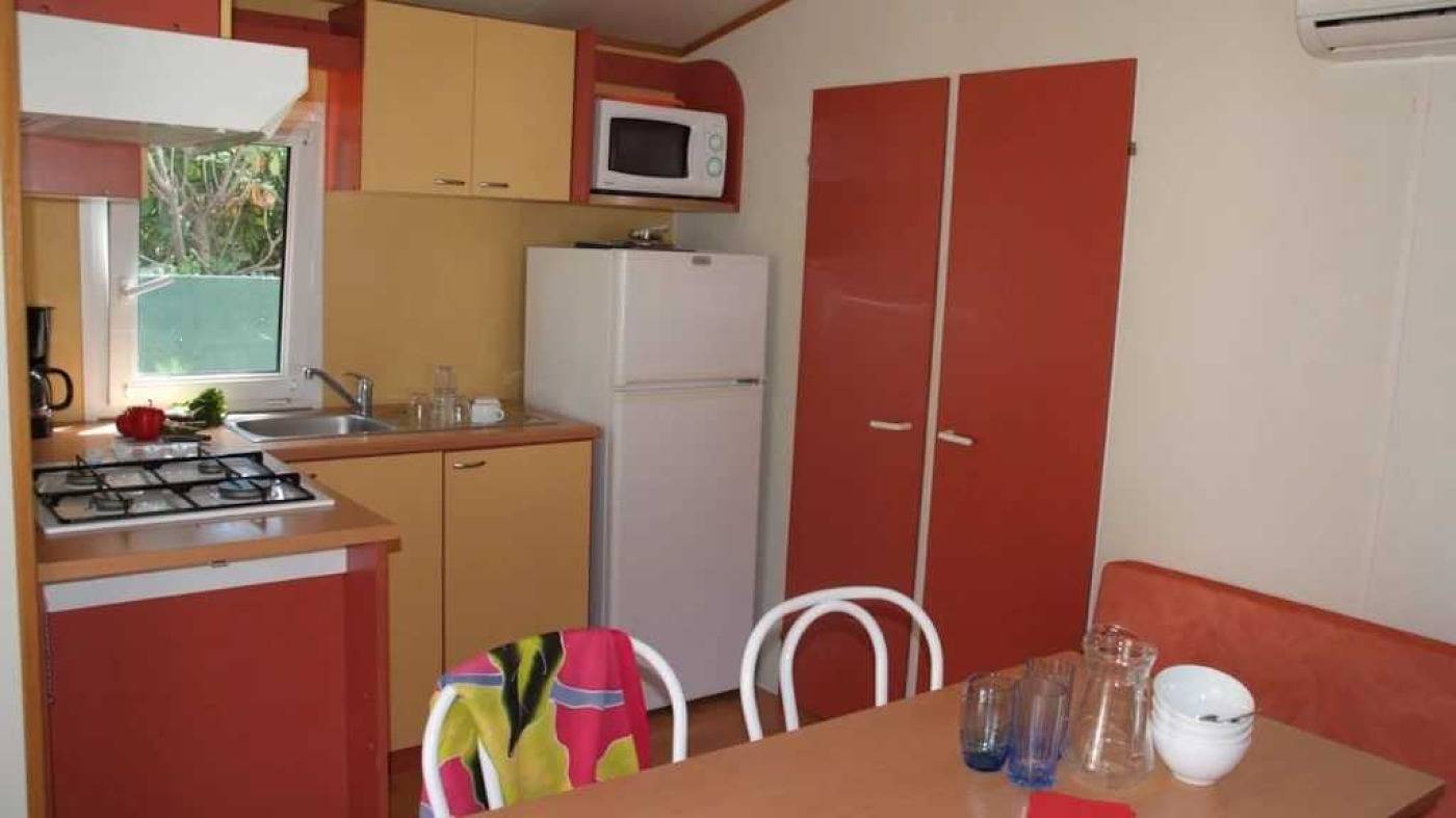 Camping 3 étoiles - Piscine  - ccbaege in Saint-Mitre-les-Remparts, Istres und Umgebung