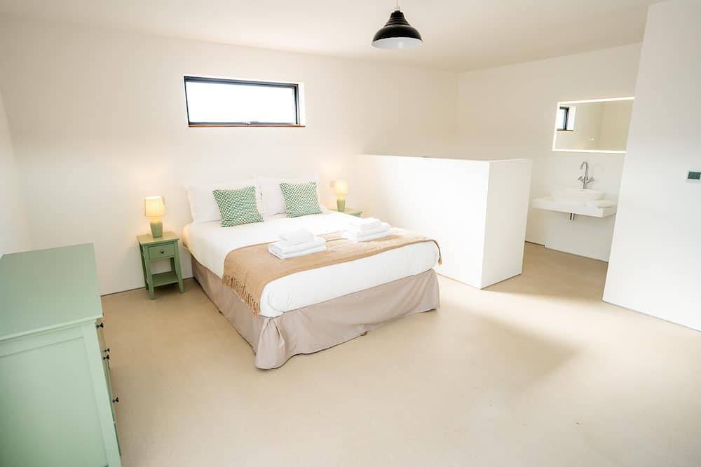 Stunning contemporary house amongst the dunes in Holywell Bay in Holywell Bay, Cornwall