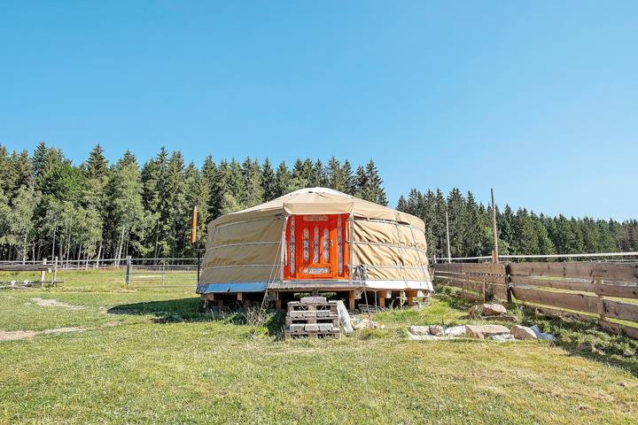 Camping for 4 people, with Yard