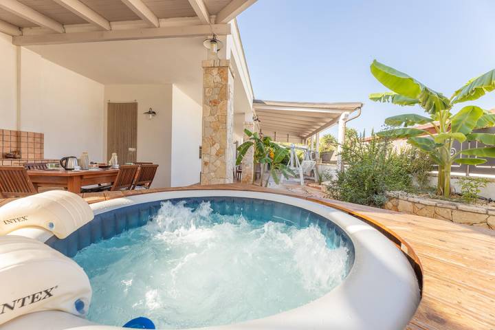 Maison de vacances pour 6 personnes, avec Balcon/Terrasse et Jacuzzi à Marina di Mancaversa