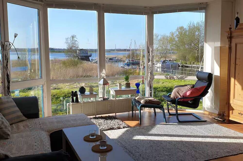 Ganze Wohnung, Ferienwohnung 2 am kleinen Hafen Wassergrundstück in Borgwedel, Schleswig & Umgebung