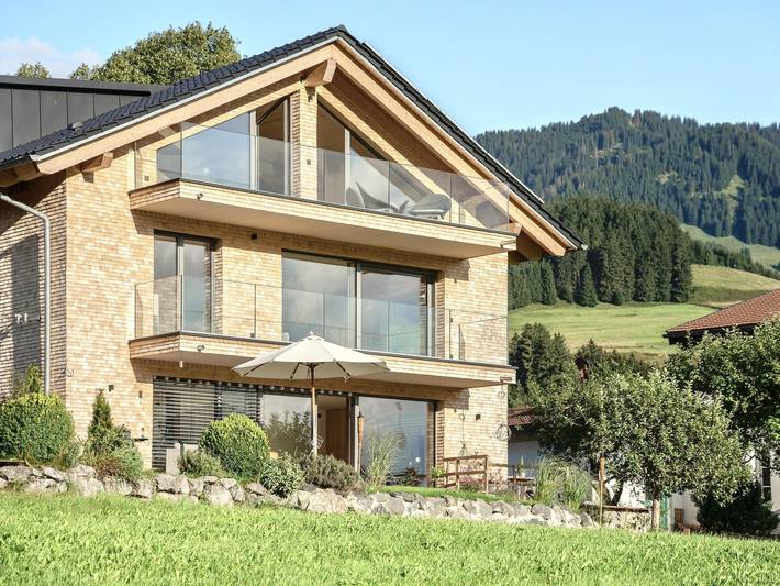 Ferienwohnung für 4 Personen, mit Balkon in Hinang