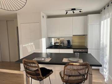 Gîte pour 4 personnes, avec piscine et balcon dans Roques Sur Garonne