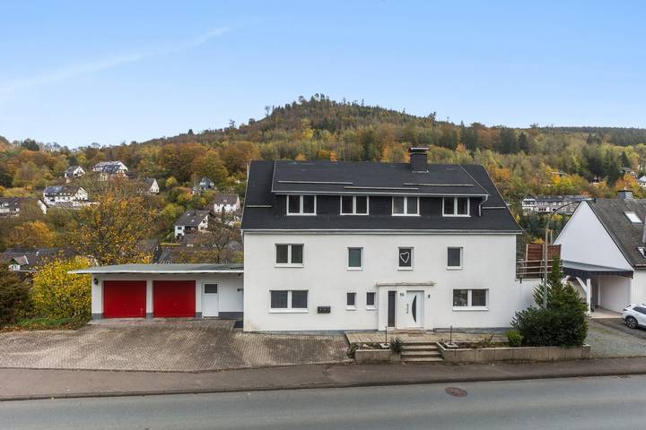 Entire apartment, Apartment 'Sauerland 3' with Mountain View and Wi-Fi in Schwalefeld, Willingen