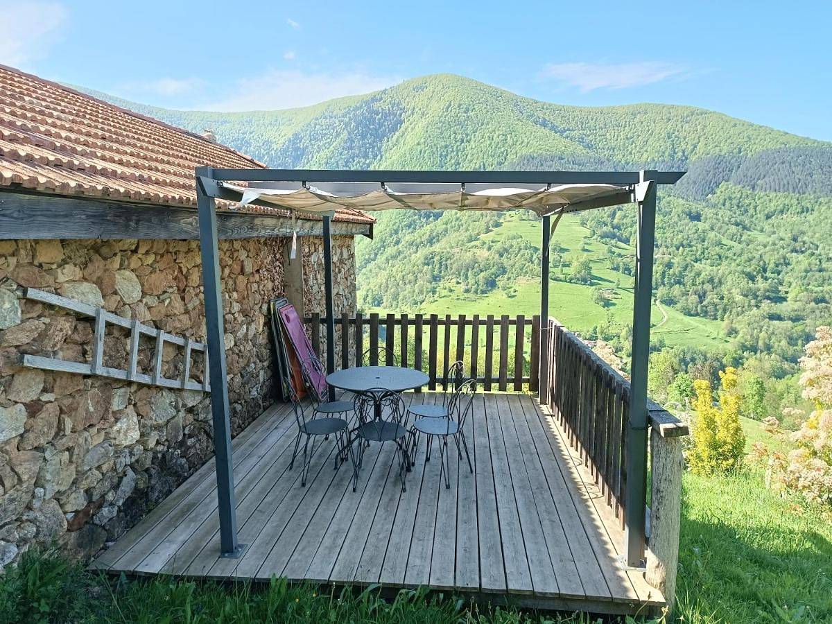 Two-Bedroom Chalet in Rivèrenert, Parc naturel régional des Pyrénées ariégeoises