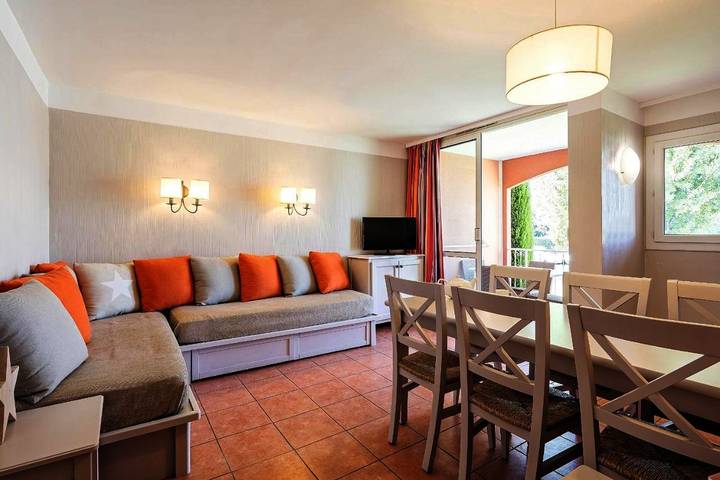 Parc de vacances pour 6 personnes, avec jardin et piscine sur la Côte d'Azur - 3