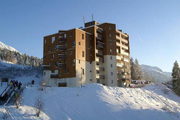Ganze Wohnung, Bis 50m skipiste, parkmöglichkeiten, fernseher, schließfach für die skier, 20-22m², Les 7 Laux in Prapoutel, Les Adrets