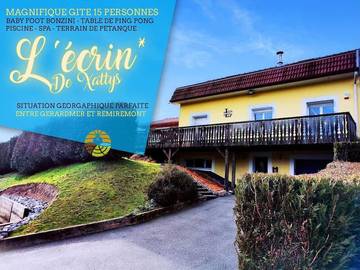 Gîte pour 15 personnes, avec piscine ainsi que vue et jardin, animaux acceptés à Cleurie