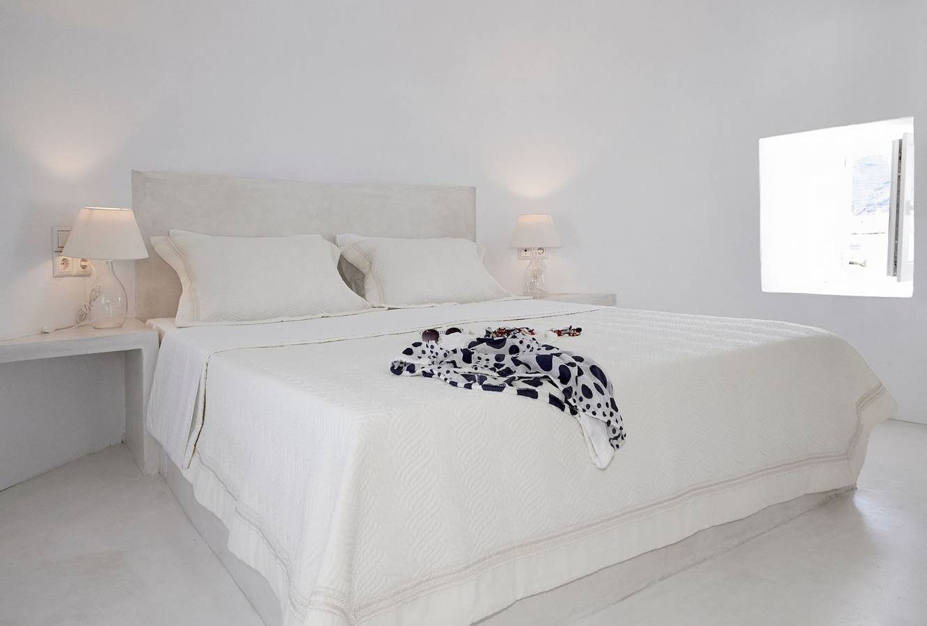 Amaya Windmill Villa | Caldera View-Outdoor Hottub in Oia, Santorini