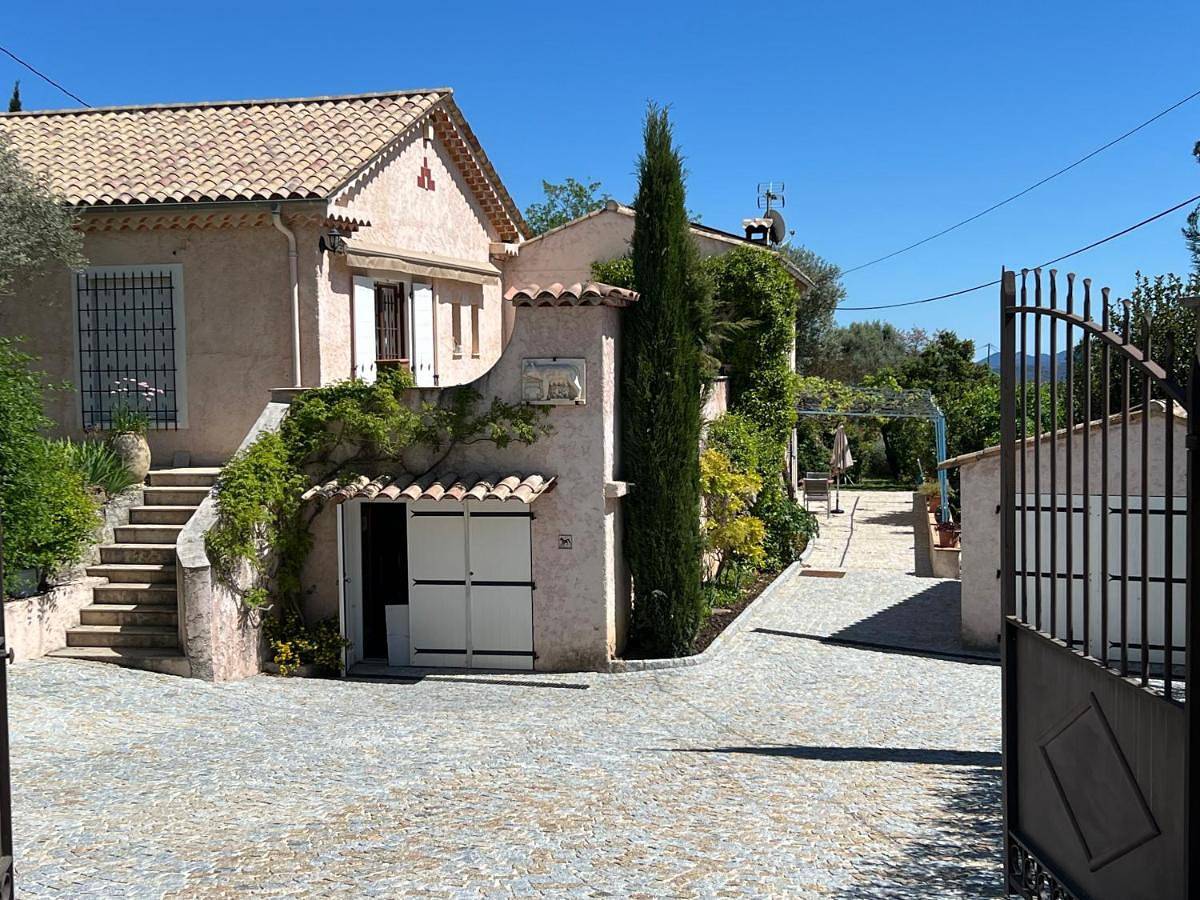 Le nid des arts in Tourrettes, Région de Draguignan