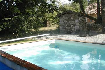 Gîte pour 5 personnes, avec terrasse et jardin à Monflanquin