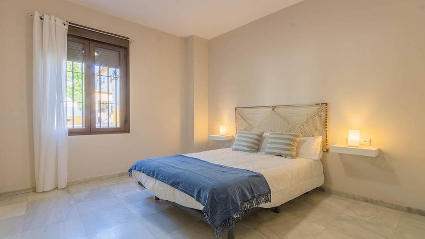 Entire holiday apartment, Apartment Abuelo Juan Center Cordoba ⭐⭐⭐⭐ in Distrito Centro (Córdoba), Cordoba