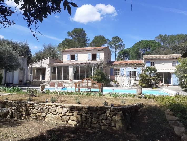 Chambre d’hôte pour 4 personnes, avec piscine et jardin, animaux acceptés