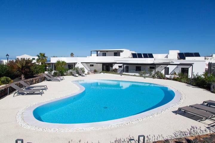 Chambre d’hôte pour 2 personnes, avec vue ainsi que piscine et jardin - 1