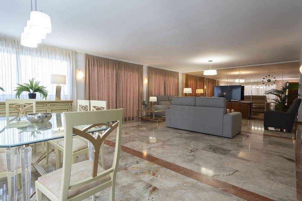 Sea view, Teide ... private pool in El Sauzal, North Tenerife