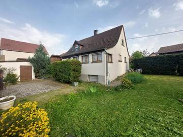 Gîte pour 4 personnes, avec vue et jardin à Sainte-Croix-en-Plaine
