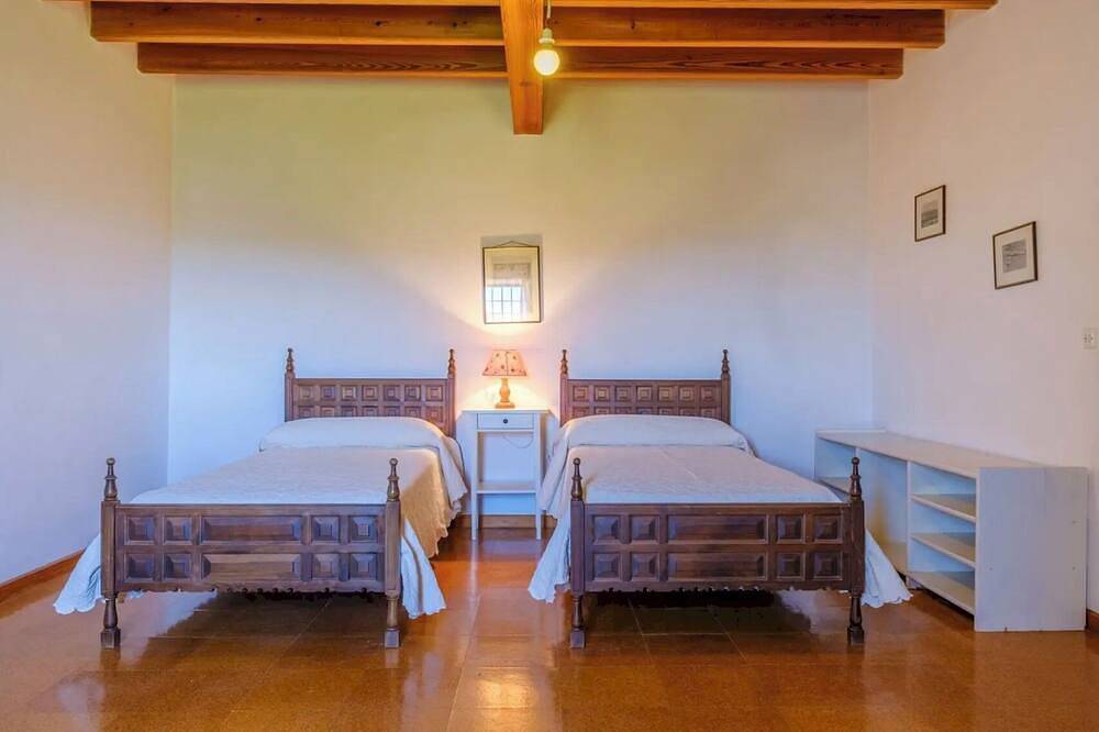 New! Villa Can Mariano in Sant Carles de Peralta, Santa Eulària des Riu