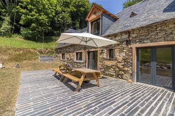 Maison De Vacances pour 6 Personnes dans Lac d'Estaing, Estaing, Photo 1