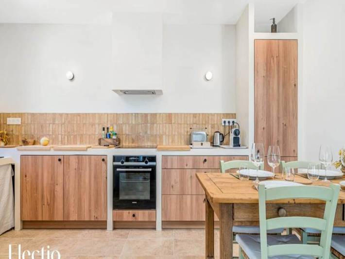 Gîte pour 6 personnes, avec piscine ainsi que jardin et terrasse, adapté aux familles à Lourmarin - 2