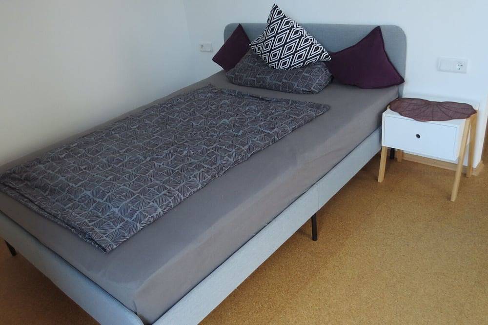 Ganze Wohnung, Schöne Ferienwohnung in sonniger,  ruhiger Lage, Wohnfläche 65m² in Biberach an der Riß, Landkreis Biberach