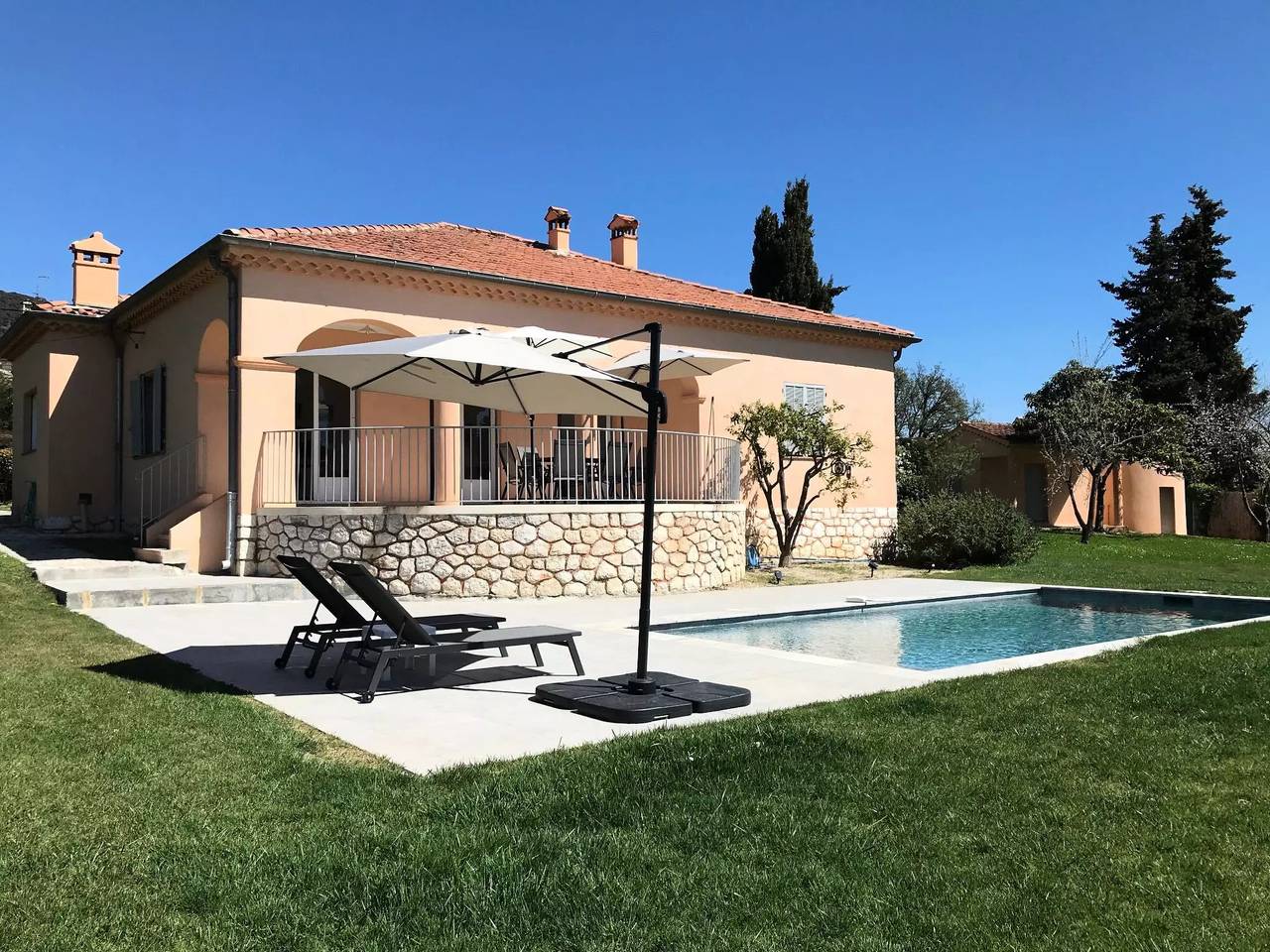 6 personas in Vence (Alpes Marítimos), Region de Cannes