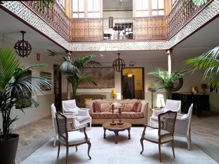 Hotel para 2 personas, con piscina y vistas además de jardín y sauna - 1