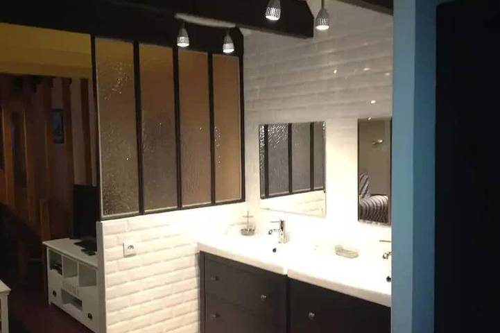 Location de vacances pour 7 personnes, avec terrasse et jardin, animaux acceptés dans Plage Tronoën - 4