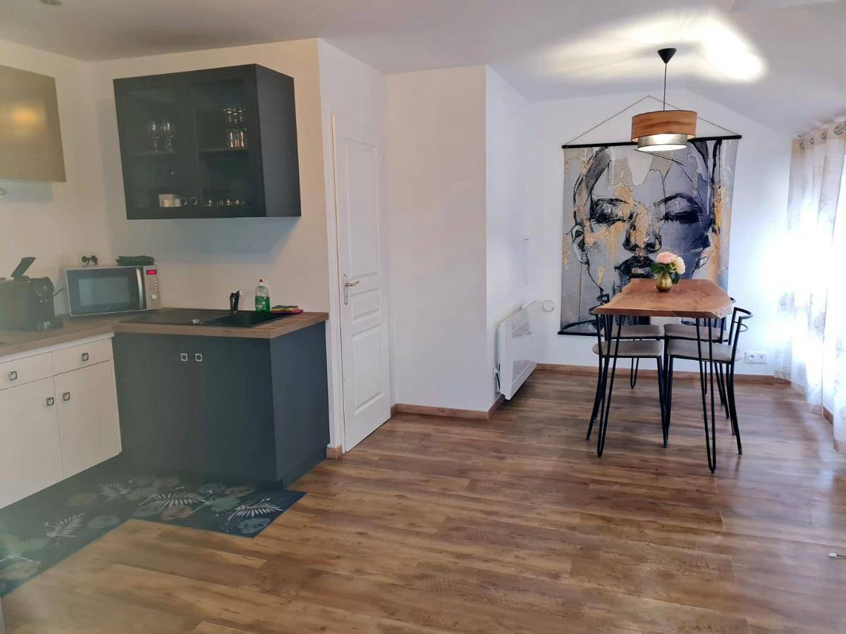 Appartement entier, One-Bedroom Apartment in Charleville-Mézières, Ardennes